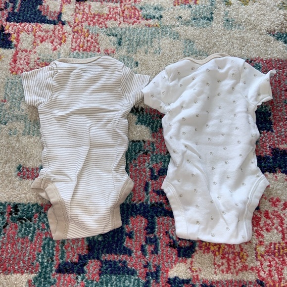 Gerber newborn onesies - Picture 3 of 5